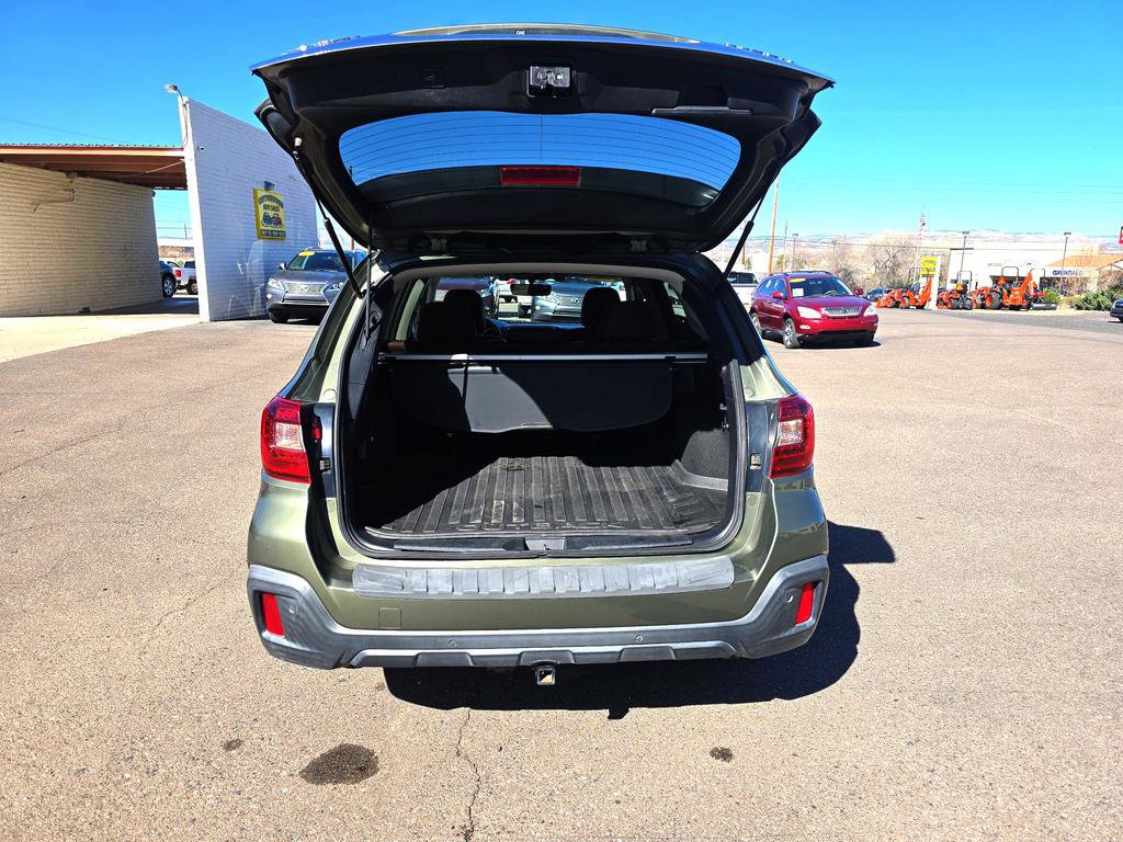 Used 2019 Subaru Outback 3.6R Touring w/ Popular Package #3A AWD/4WD image 13