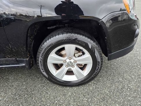 Used 2015 Jeep Compass Sport image 9