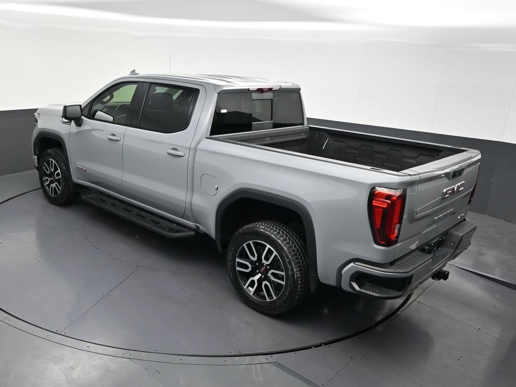 Used 2025 GMC Sierra 1500 AT4 w/ AT4 Premium Package AWD/4WD image 17