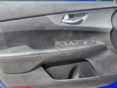 Used 2021 Kia Forte LXS FWD image 13