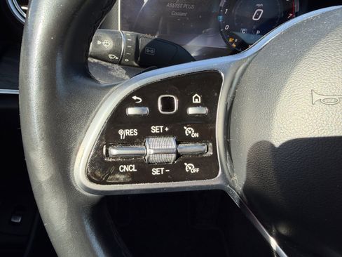 Used 2020 Mercedes-Benz E 350 Sedan image 13