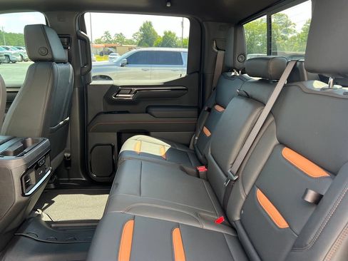 New 2026 GMC Sierra 1500 AT4 w/ AT4 Premium Package AWD/4WD image 12