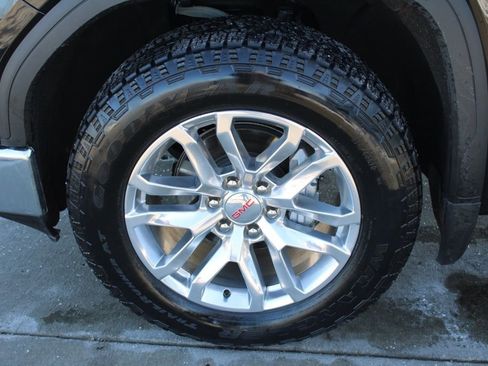 Used 2022 GMC Sierra 1500 SLE w/ X31 Off-Road Package image 11