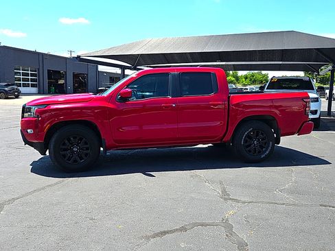 Used 2022 Nissan Frontier SV RWD image 4