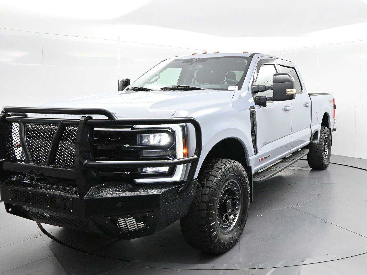Used 2024 Ford F250 Lariat w/ Lariat Ultimate Package AWD/4WD image 3