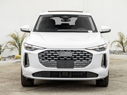 New 2025 Audi Q5 Premium Plus image 3