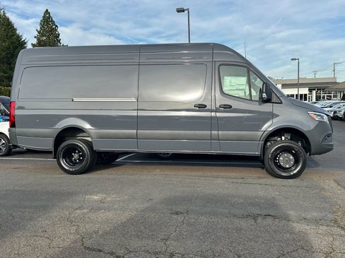 New 2026 Mercedes-Benz Sprinter 3500 image 3