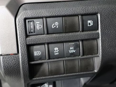Used 2025 Toyota Tacoma TRD Sport AWD/4WD image 22