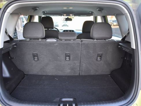 Used 2017 Kia Soul + image 30