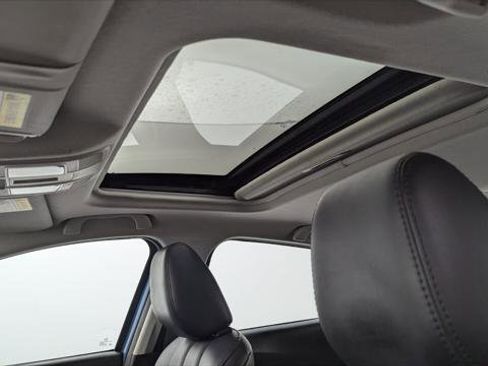 Used 2017 MAZDA MAZDA3 Touring w/ Popular Equipment Package image 28