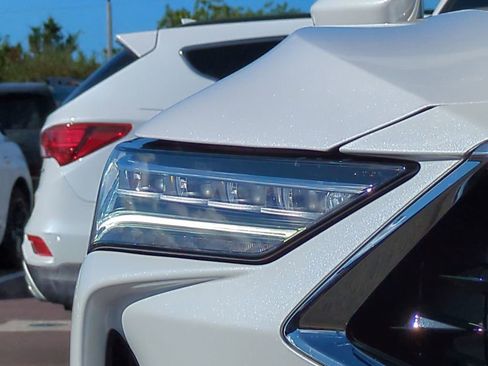 Used 2023 Acura MDX FWD w/ Technology Package image 9