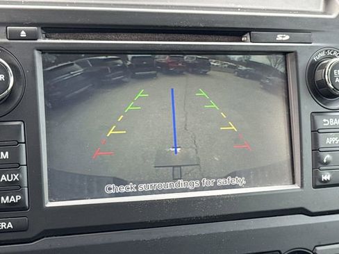 Used 2017 Nissan Titan SL AWD/4WD image 29