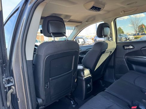 Used 2017 Dodge Journey SXT w/ Premium Group image 33