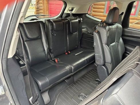 Used 2022 Subaru Ascent Limited w/ Technology Package image 29