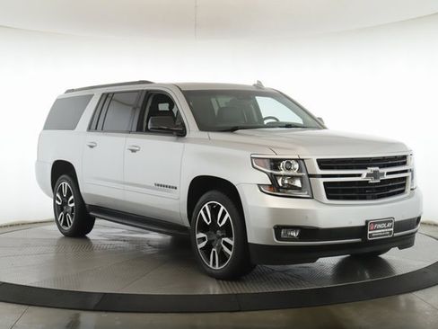 Used 2019 Chevrolet Suburban Premier image 2