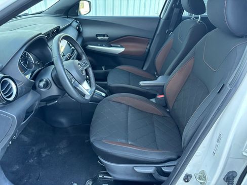 Used 2020 Nissan Kicks SR w/ Exterior Package image 15