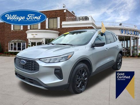 Certified 2023 Ford Escape Active w/ Tech Pack #1 AWD/4WD image 1