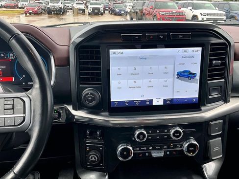 Used 2022 Ford F150 Lariat image 7