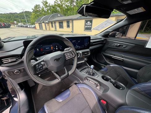 Used 2024 Ford Mustang Dark Horse RWD image 10