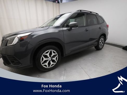 Used 2023 Subaru Forester Premium w/ Popular Package #3 AWD/4WD image 1