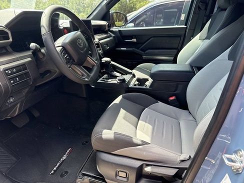 Certified 2026 Toyota Tacoma TRD Off-Road AWD/4WD image 9