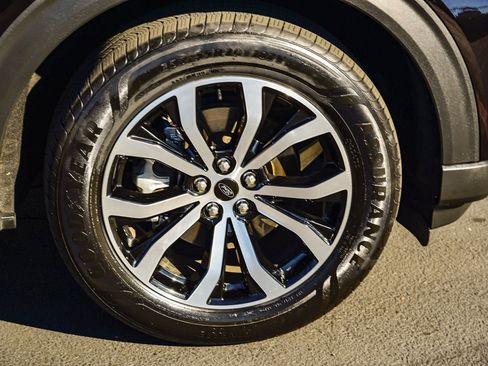 Used 2022 Ford Explorer ST-Line w/ Class IV Trailer Tow Package image 11