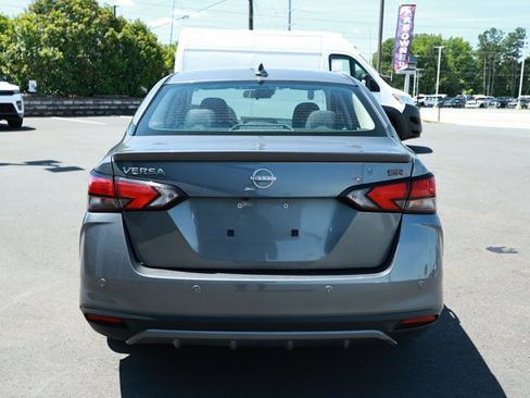 Used 2024 Nissan Versa SR FWD image 7