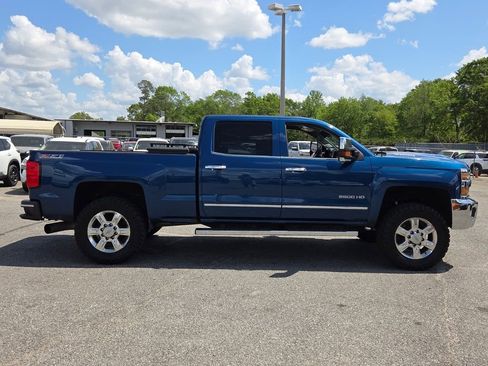 Used 2017 Chevrolet Silverado 2500 LTZ w/ Duramax Plus Package image 10