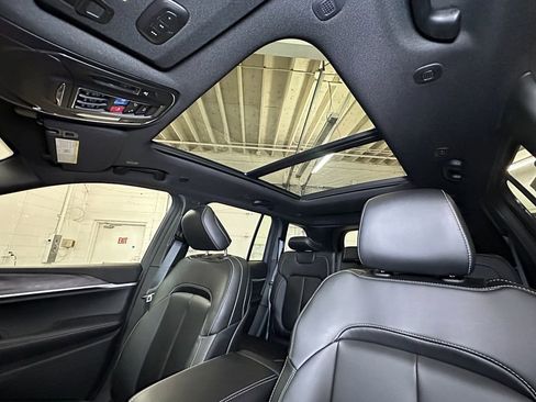 New 2025 Jeep Grand Cherokee Limited w/ Black Appearance Package image 21