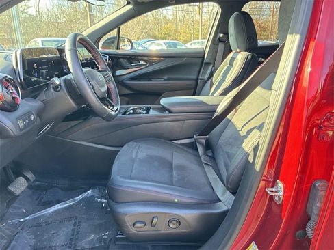 Used 2025 Chevrolet Blazer EV RS image 25