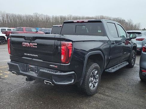 Used 2024 GMC Sierra 1500 AT4 w/ Technology Package image 3
