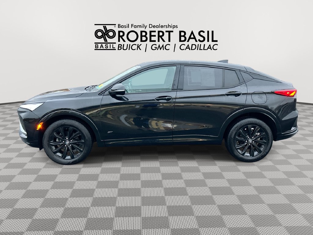 Used 2025 Buick Envista Sport Touring w/ Convenience I Package FWD image 5
