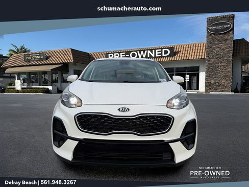 Used 2022 Kia Sportage LX FWD image 2