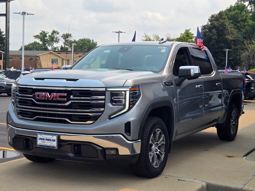 Certified 2025 GMC Sierra 1500 SLT AWD/4WD image 5