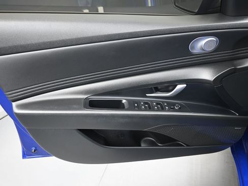 Certified 2022 Hyundai Elantra Limited image 15