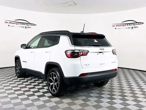 Used 2025 Jeep Compass Limited image 6