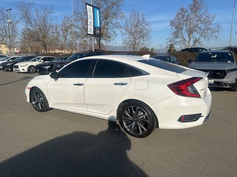 Used 2021 Honda Civic Touring image 4