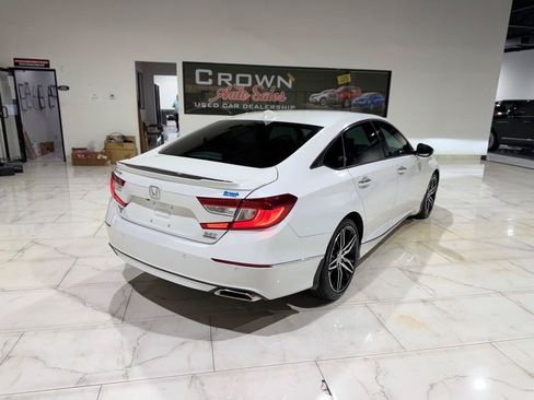 Used 2022 Honda Accord Touring image 8