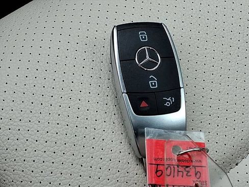 Used 2022 Mercedes-Benz GLE 350 4MATIC image 24