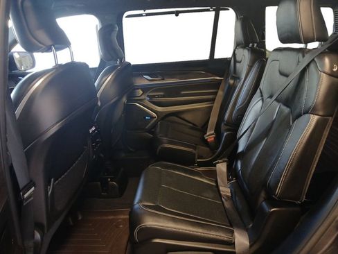 Used 2022 Jeep Grand Cherokee L Overland w/ Advanced Protech Group III AWD/4WD image 15