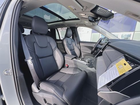 New 2026 Volvo XC90 B6 Ultra w/ Protection Package image 28