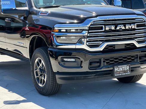 New 2025 RAM 2500 Laramie w/ Towing Technology Group AWD/4WD image 10