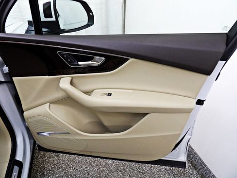 Used 2019 Audi Q7 3.0T Prestige image 11