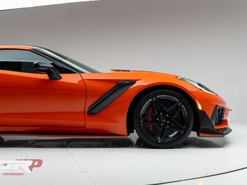 Used 2019 Chevrolet Corvette ZR1 RWD image 14