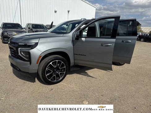 Used 2025 Chevrolet Suburban RST w/ Comfort Package image 29