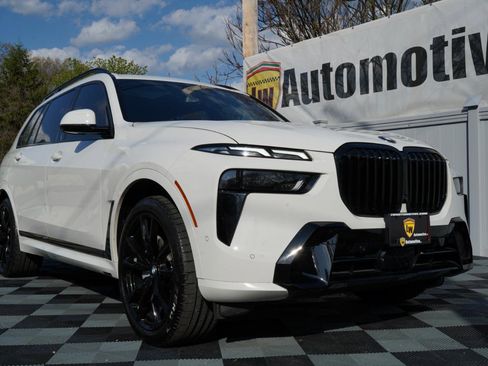 Used 2024 BMW X7 xDrive40i w/ M Sport Package AWD/4WD image 91