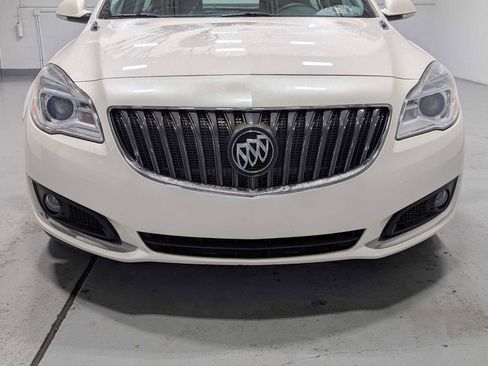 Used 2014 Buick Regal Premium image 2
