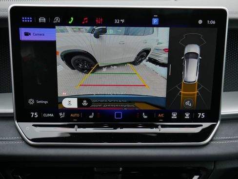 New 2026 Volkswagen Tiguan SE R-Line AWD/4WD image 10