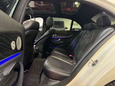 Used 2022 Mercedes-Benz E 350 Sedan image 7