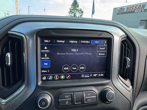 Used 2022 Chevrolet Silverado 1500 RST w/ Redline Edition AWD/4WD image 36